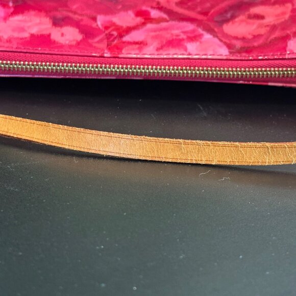 Louis Vuitton Vernis Ikat Pochette Accessoire Wristlet- hot pink! - Picture 10 of 14